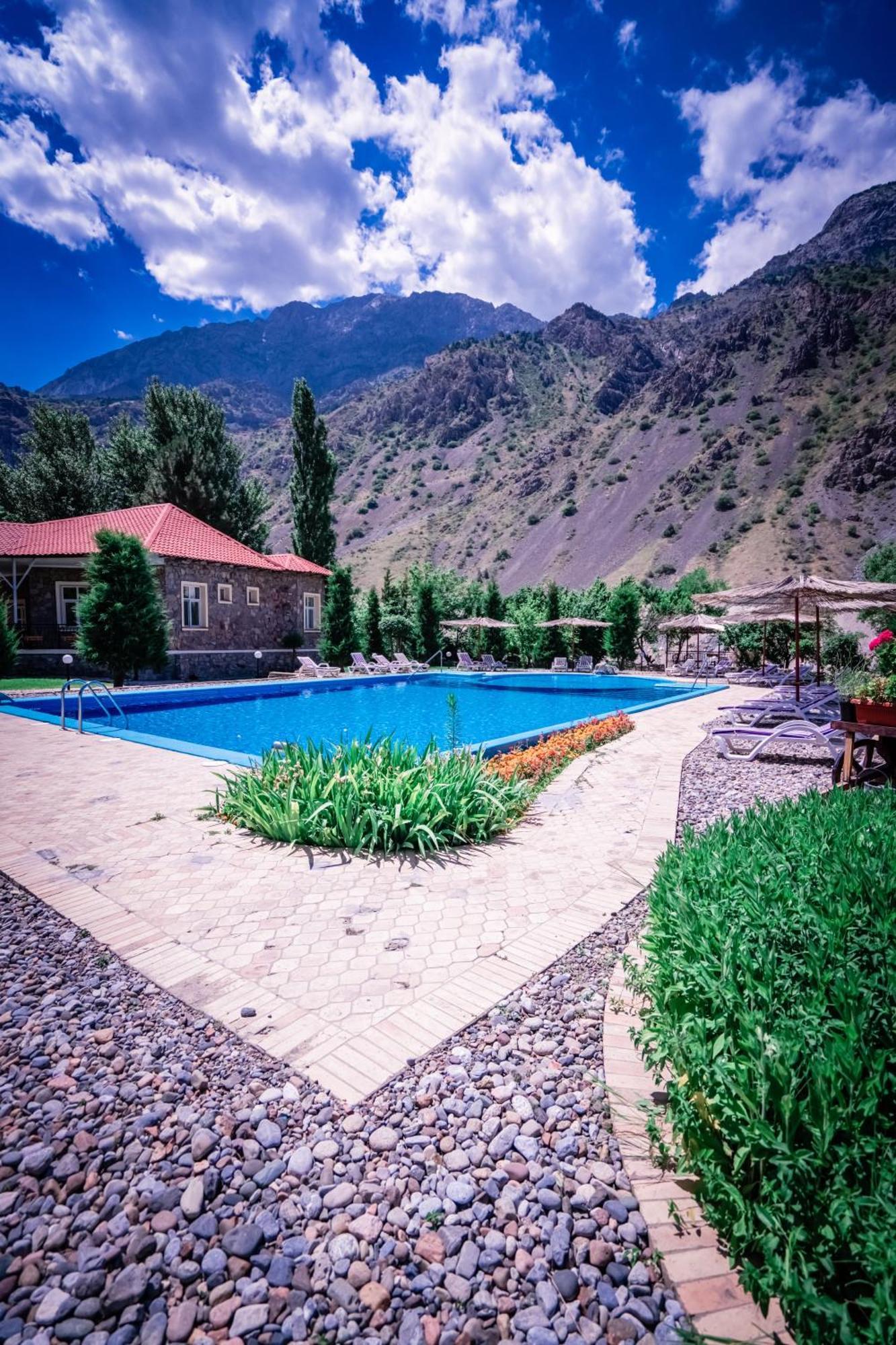 Chatcal Mountains Resort Burchmulla Exterior foto