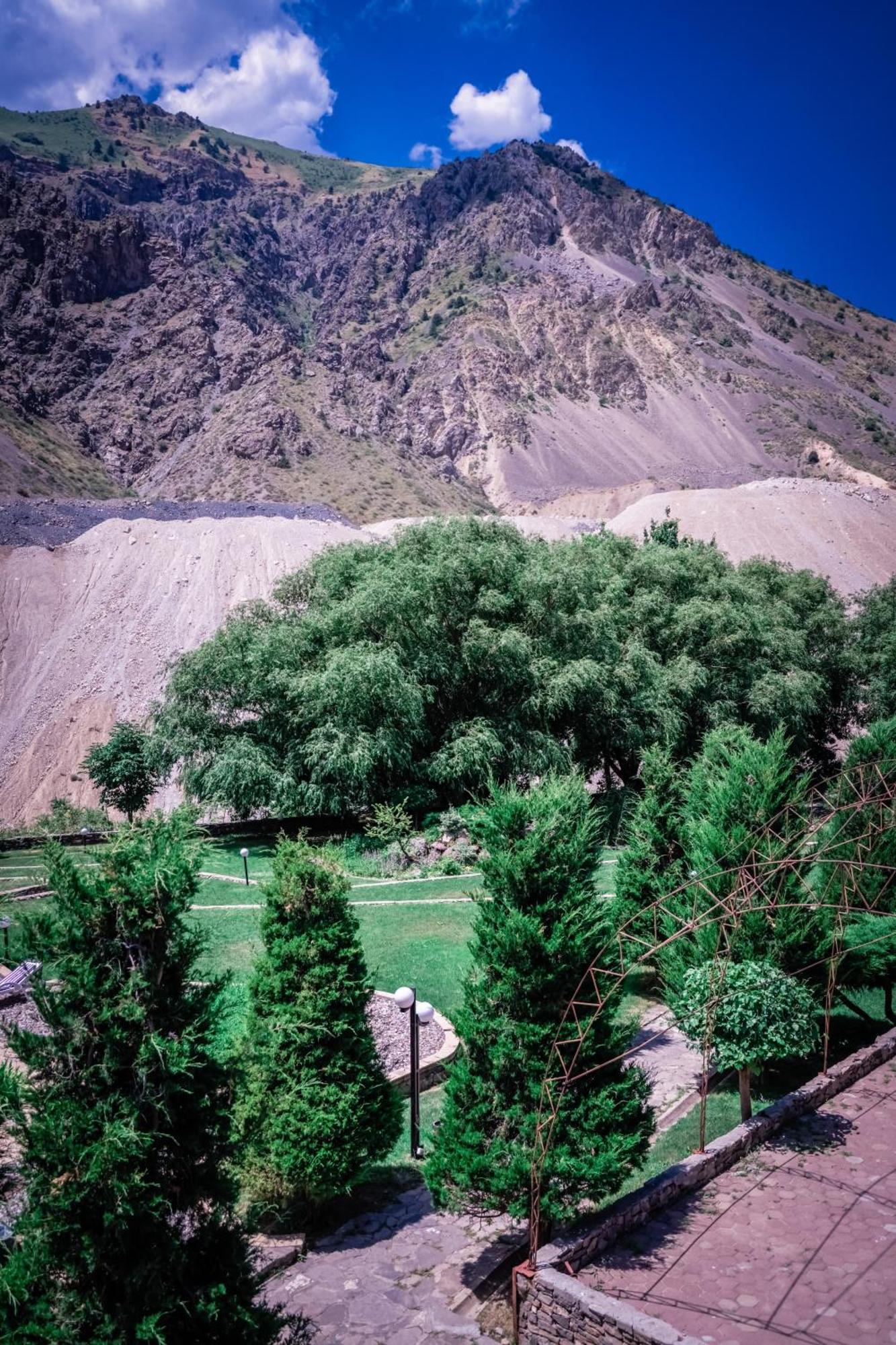 Chatcal Mountains Resort Burchmulla Exterior foto