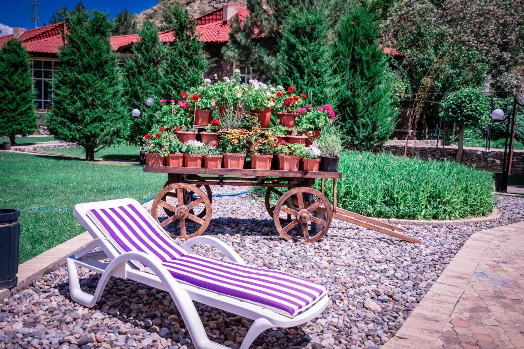 Chatcal Mountains Resort Burchmulla Exterior foto
