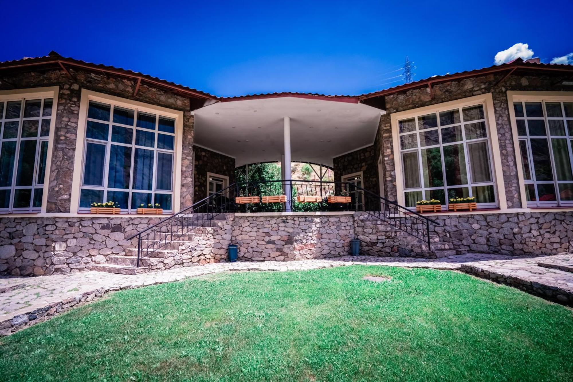 Chatcal Mountains Resort Burchmulla Exterior foto