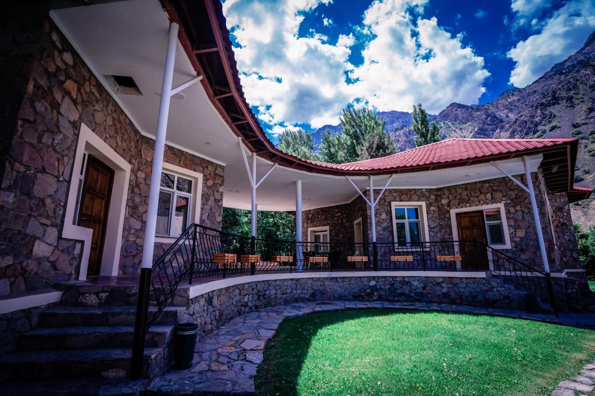 Chatcal Mountains Resort Burchmulla Exterior foto