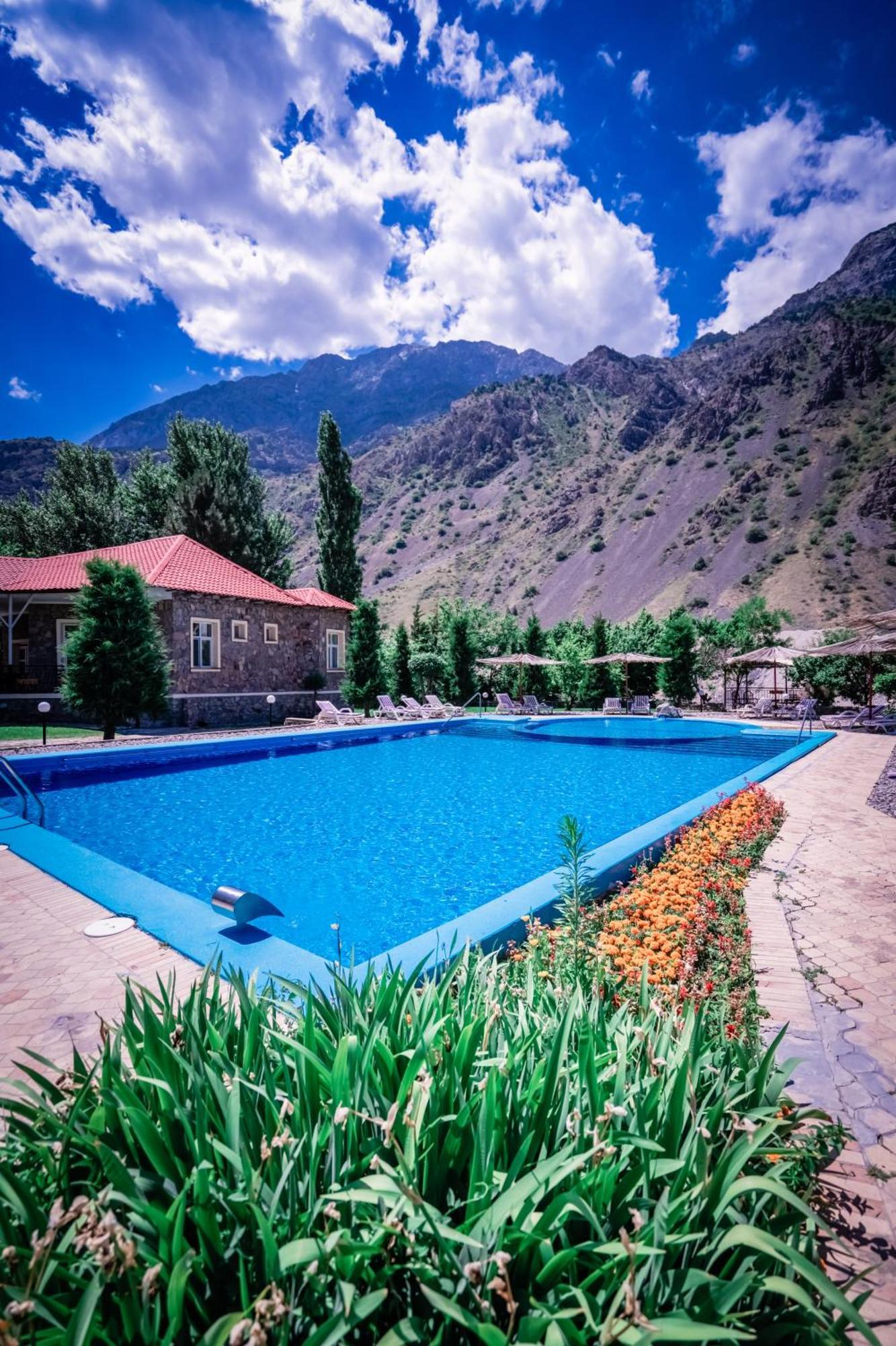 Chatcal Mountains Resort Burchmulla Exterior foto